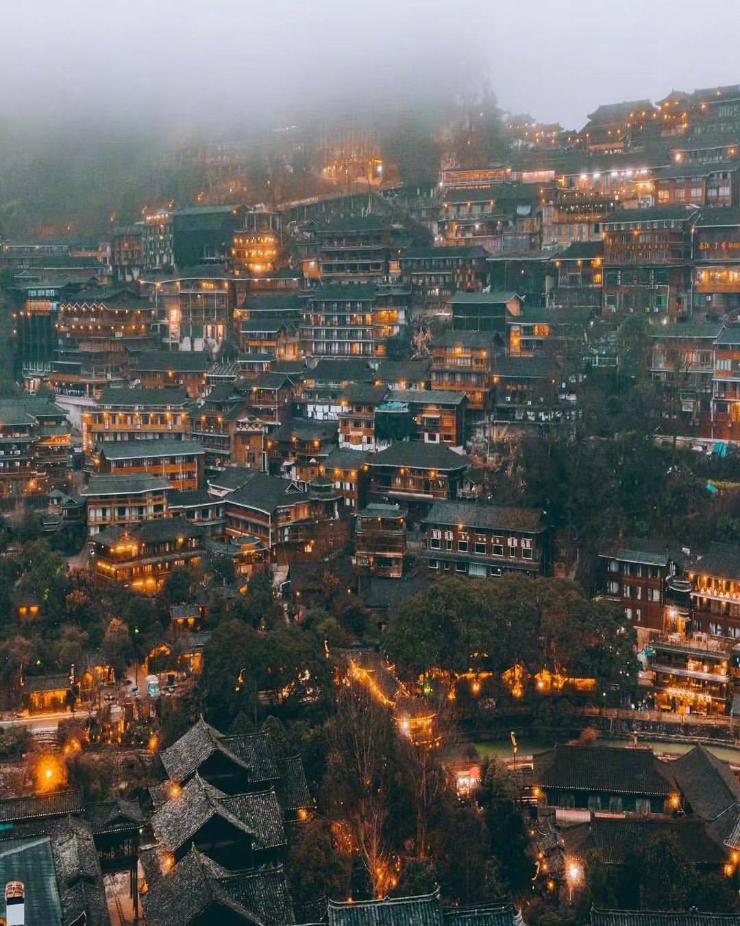 梦幻西江千户苗寨/黄果树瀑布